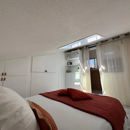 Yole Apartment