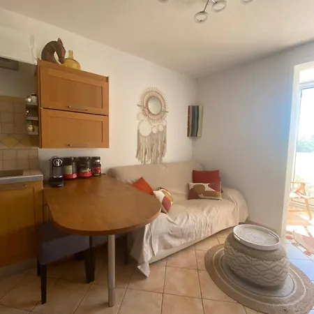 Yole Apartment *